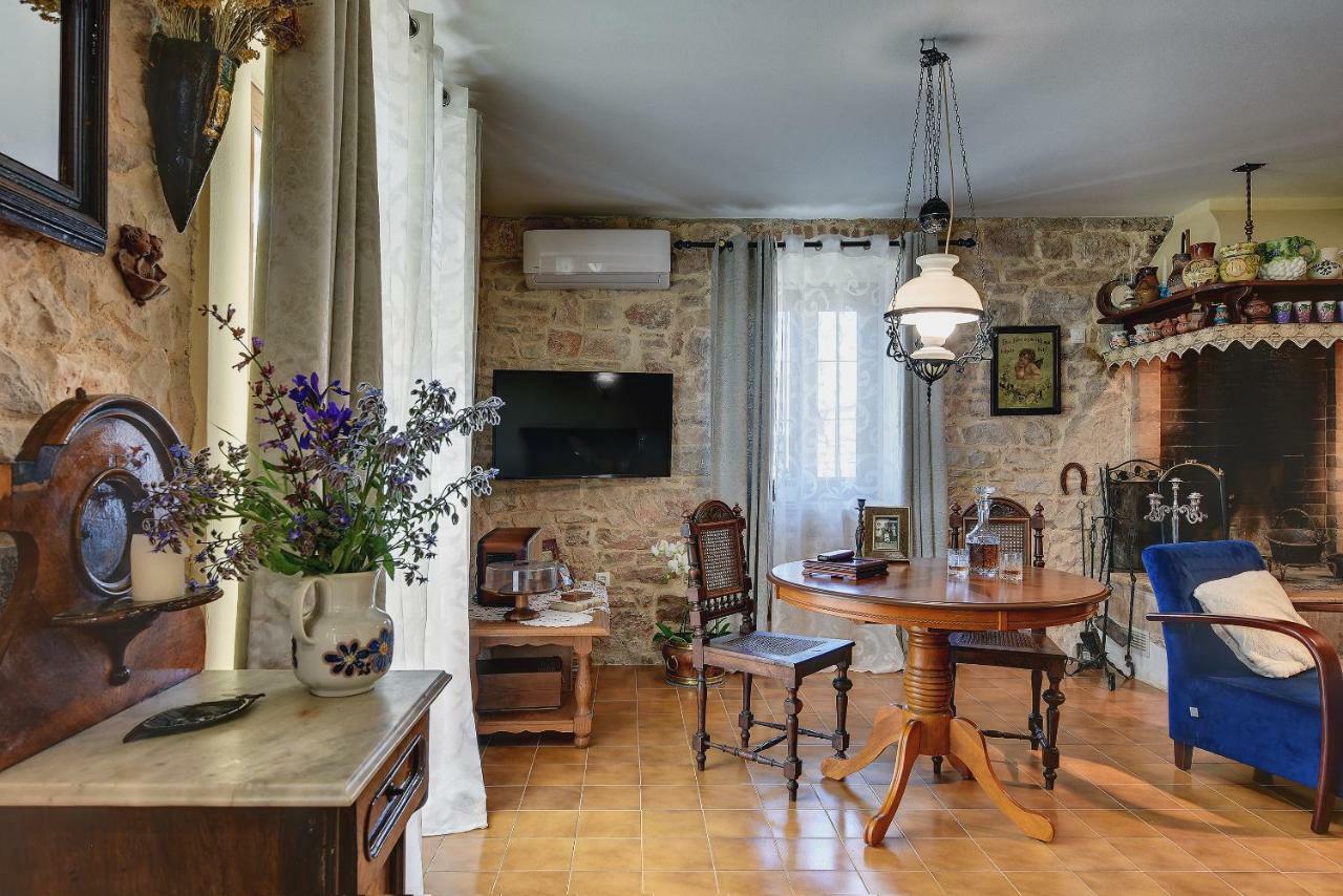 Palazzo 1812 Villa Krnica Buitenkant foto
