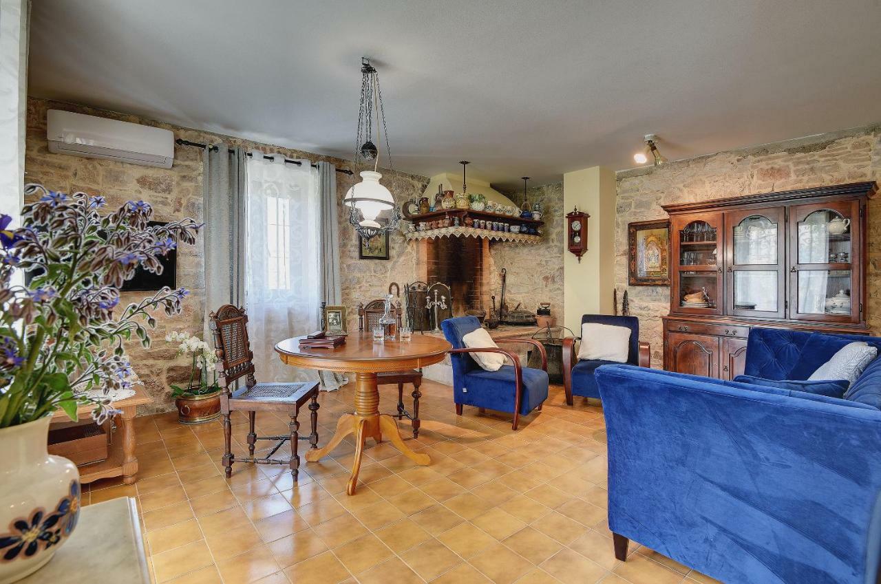 Palazzo 1812 Villa Krnica Buitenkant foto